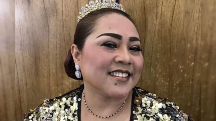 Komedian Nunung