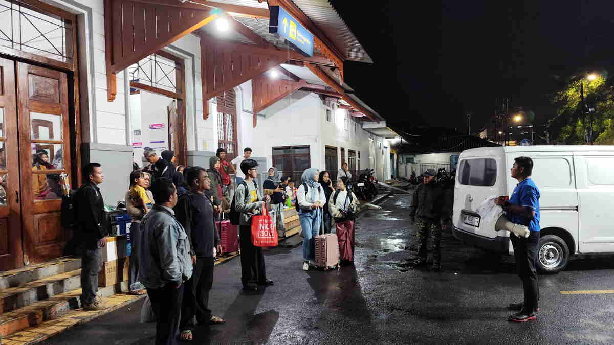 Longsor Jalur KA Ciamis-Tasikmalaya, Penumpang Terpaksa Menunggu