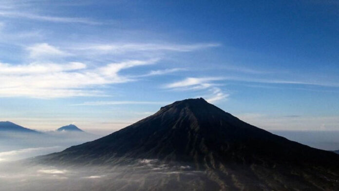Mitos Gunung Sumbing, Kisah-kisah Mistis di Balik Keindahan Alam
