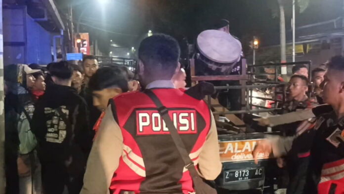 Polres Sumedang bubarkan takbir keliling yang berubah arogan dan bawa minuman keras