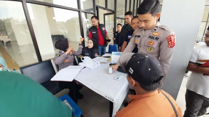 Tes urin pengemudi di Terminal Kota Banjar