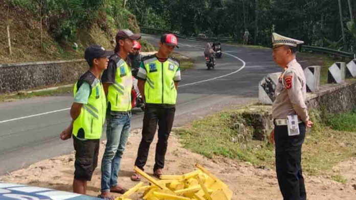 tim pengganjal ban