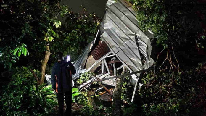 Angin Puting Beliung Terjang Wilayah Buahdua Sumedang, Puluhan Rumah Rusak