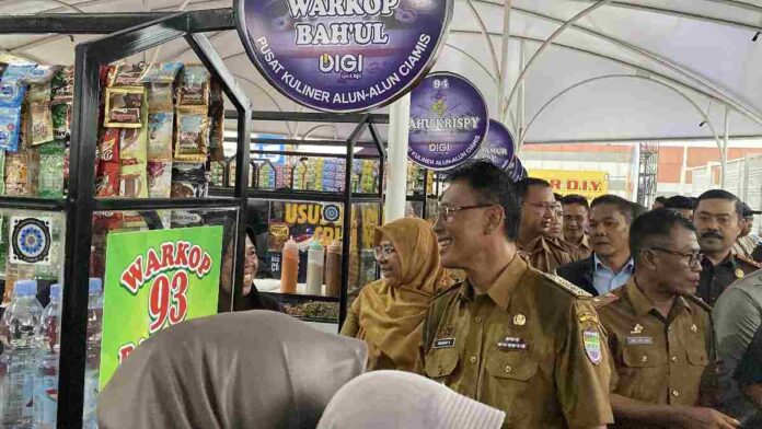 Area Parkir dan Food Court
