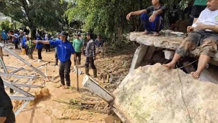 Area wisata Curug Cimanganten Garut