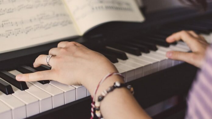 Arti tersembunyi dari mimpi bermain piano