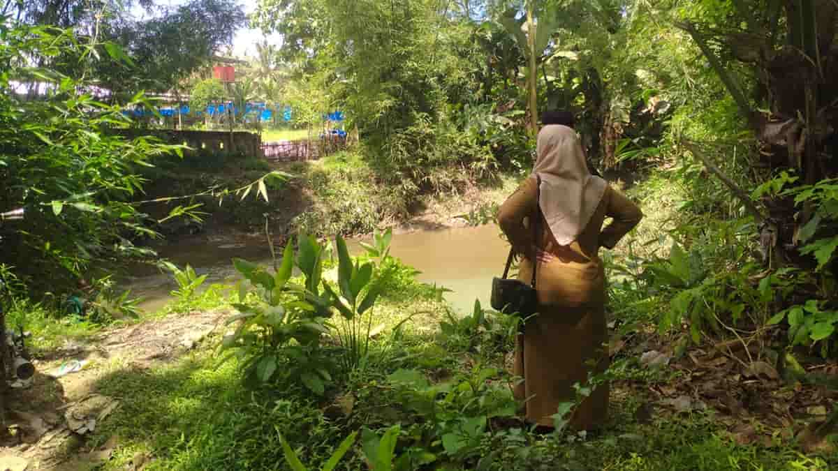 DPRKPLH Ciamis Tinjau Lokasi Pembuangan Kotoran Ayam yang Cemari Udara di Purwasari