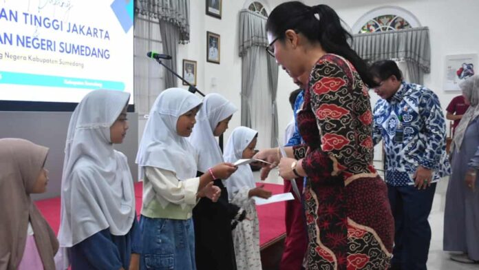 anak yatim di Sumedang