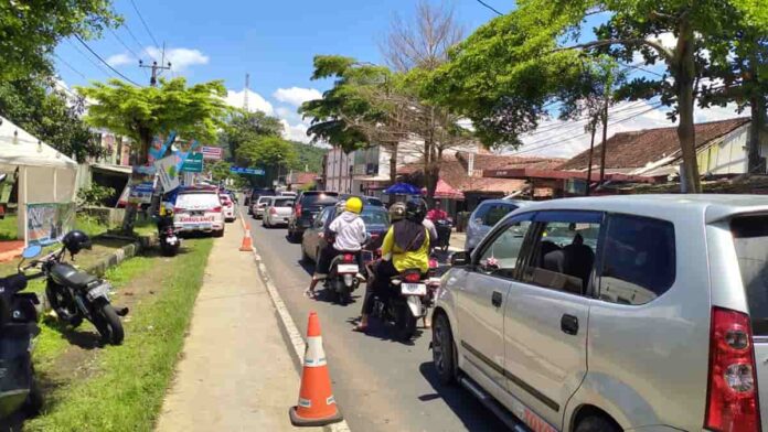 Jalan Raya Banjar-Pangandaran terpantau ramai lancar