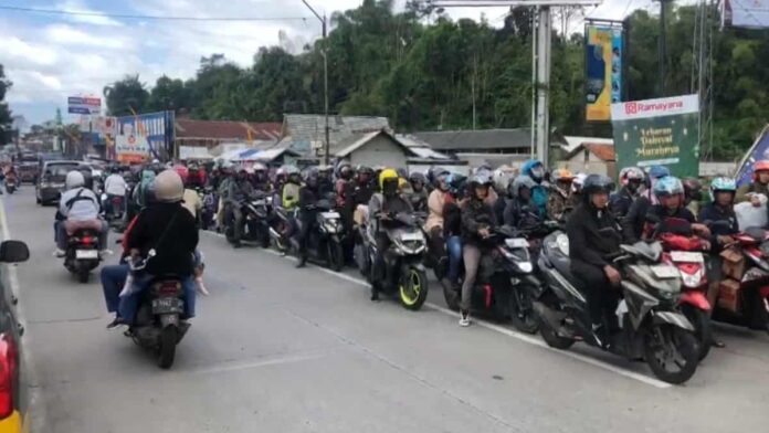 Jalur Selatan Garut padat merayap