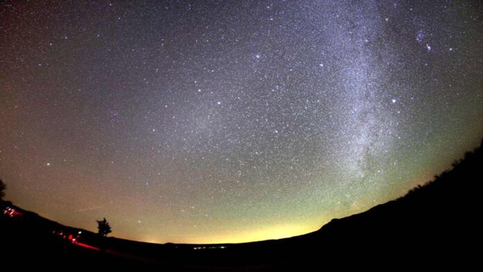 Mengungkap Terjadinya Proses Gegenschein Lapisan Eksosfer, Cahaya Redup Misterius di Langit Malam