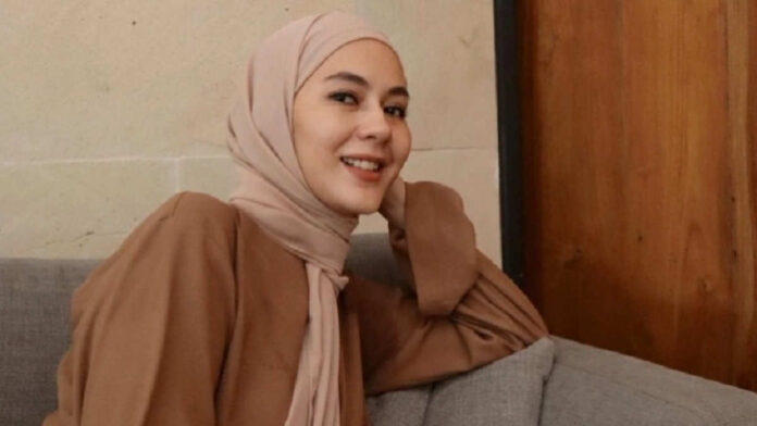 Paula Verhoeven Minta Bantuan Hotman Paris Usai Disebut Istri Durhaka