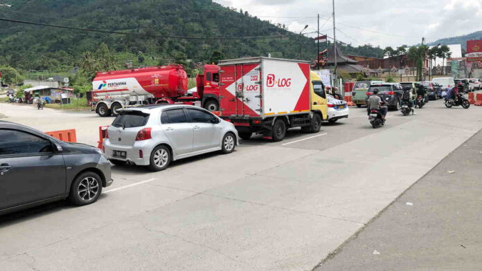 Penampakan Kepadatan Arus Balik Lebaran di Jalur Selatan Garut Hari Ini
