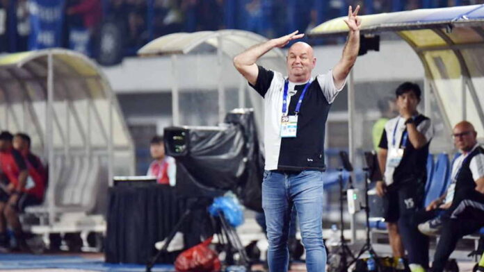 Pertarungan David Vs Goliath, Pelatih Persib Tidak Anggap Remeh PSS Sleman