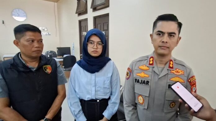 Polisi Cek TKP Ruangan Klinik Tempat Pelecehan Dokter Kandungan di Garut