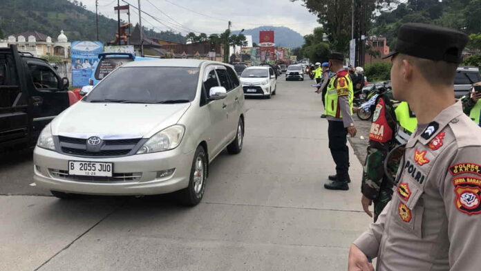 Jalur selatan Garut padat sejak pagi