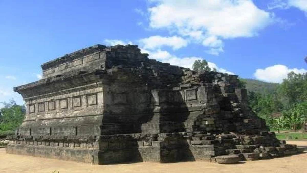 Sejarah Candi Sanggrahan Tulungagung, Peninggalan Kerajaan Majapahit Bercorak Budha