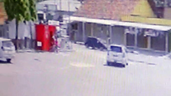 Siswa SD Tertabrak Mobil Saat Nyebrang Jalan di Banjarsari Ciamis, Korban Terseret hingga Puluhan Meter