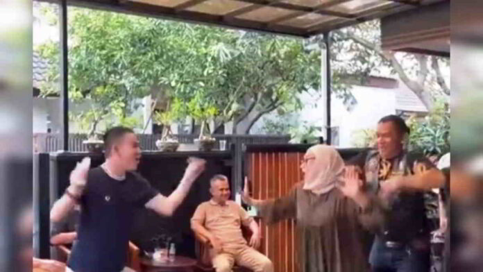 Tarian Bagi-bagi THR