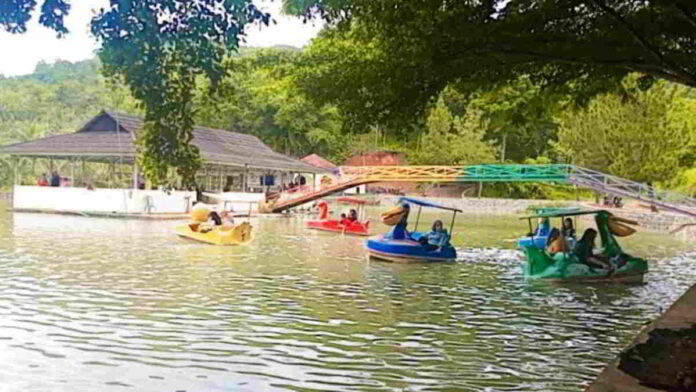 Obyek Wisata Batu Peti