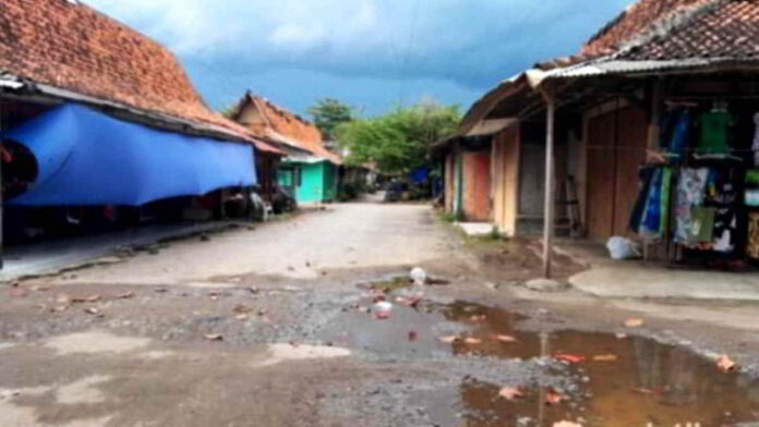 Warga Pasar Wisata Pangandaran