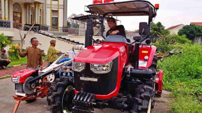 alat mesin pertanian
