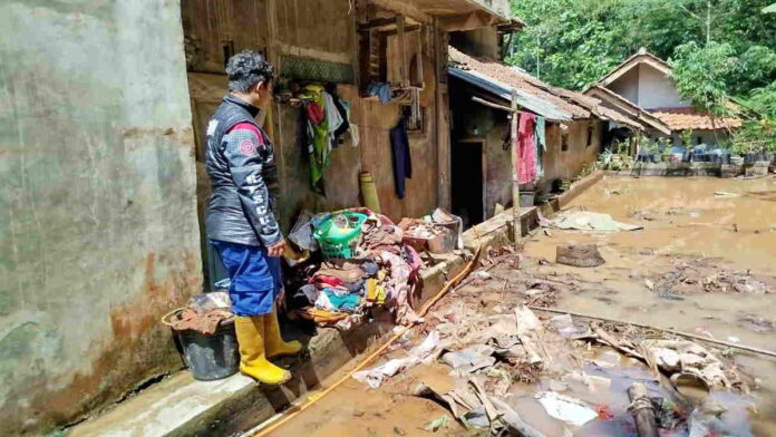 Banjir dan Longsor di Sukahening Tasikmalaya, Puluhan Rumah Terendam dan 2 Rusak Parah