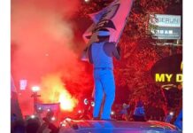 Dedi Mulyadi merayakan Persib Juara