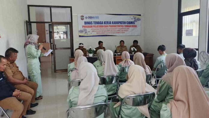 Disnaker Ciamis Tutup Kegiatan Pelatihan dan Produktivitas Tenaga Kerja di Kecamatan Banjaranyar dan Banjarsari