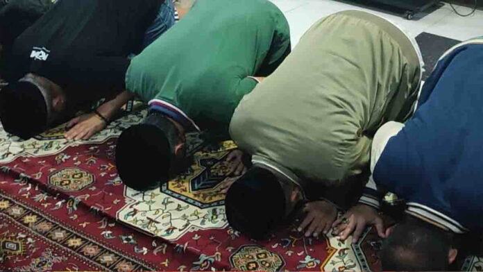 Gugatan Paslon 01 dan 03 PSU Kabupaten Tasikmalaya Ditolak Mahkamah Konstitusi, Pasangan Nomor 02 Sujud Syukur
