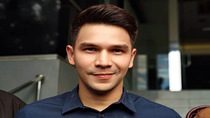 Jonathan Frizzy Menjadi Tersangka Kasus Vape Obat Keras, Begini Kronologinya
