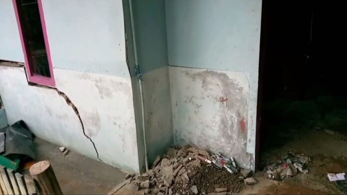Longsor dan Pergerakan Tanah Terjang Tiga Lokasi di Kabupaten Tasikmalaya, Sejumlah Rumah Rusak Berat