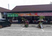 Pedagang di Obyek Wisata Karangkamulyan Ciamis Kini Menempati Kios Baru
