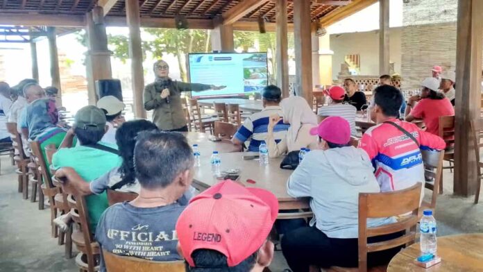 Pedagang pasar wisata Pangandaran