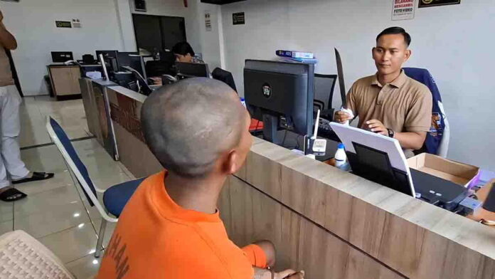 Motif Dendam ke Kades, Preman Kampung di Garut Malah Bacok Ustad yang Lagi Sholat, Polisi Ancam Tersangka 10 Tahun Penjara