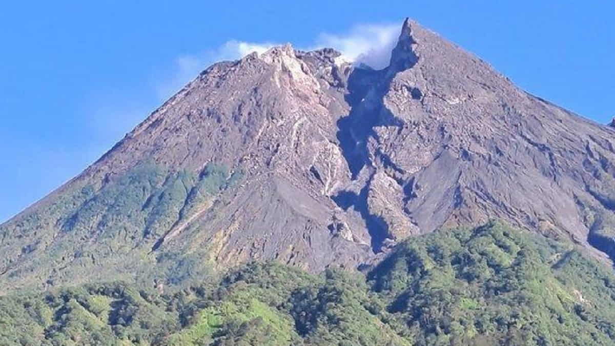 Sejarah Nyi Gadung Melati, Ratu Penjaga Alam Merapi