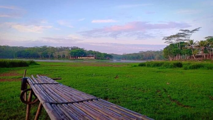 Pelajar pesta miras di Situ Sanghyang Tasikmalaya