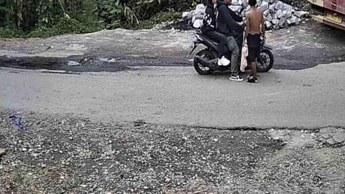 Ustad sedang Sholat Dibacok Preman di Garut, Rumahnya Dirusak