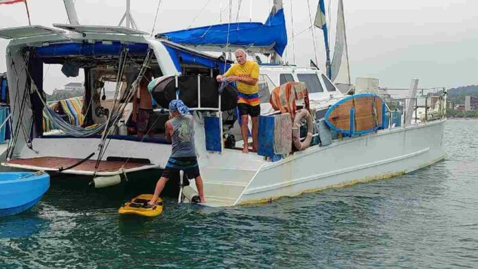 Warga Negara Asing Berlabuh di Pangandaran Gunakan Yacht, Petugas Lakukan Pemeriksaan