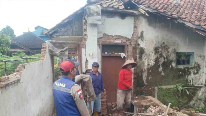Pergerakan Tanah Ancam 14 Rumah Warga Tasikmalaya, Masyarakat Diimbau Meningkatkan Kewaspadaan