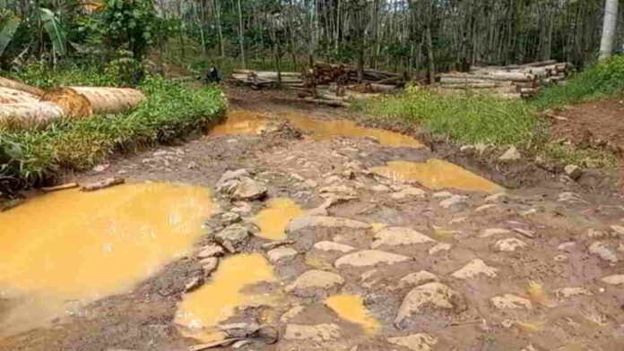 Segera Perbaiki Jalan Rusak