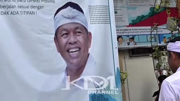 Gubernur Jabar Dedi Mulyadi Protes Fotonya Terpampang di Spanduk SPMB