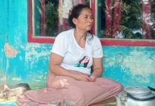 Suami Ditangkap karena Curi Kelapa, Ibu Rumah Tangga di Ciamis Menangis