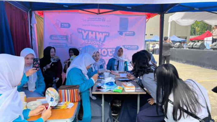pameran sekolah SMAN 6 Bandung