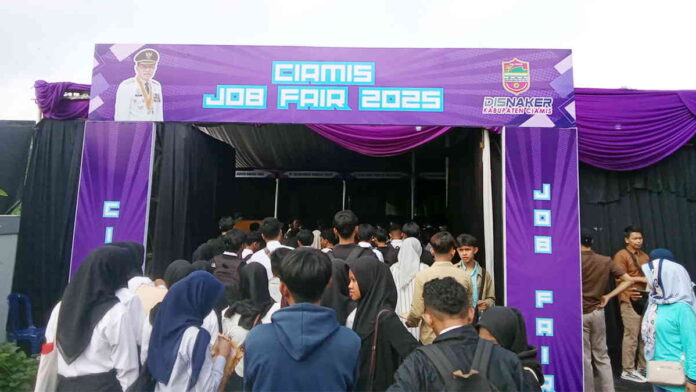Pelamar Capai 2600 Orang, Kegiatan Job Fair Ciamis Membludak