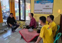 Tinjau Langsung Lokasi Bencana Angin Puting Beliung di Cihaurbeuti, Bupati Ciamis Beri Bantuan