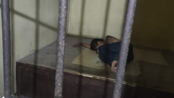 Merasa Diganggu saat Tenggak Miras, Anak Punk Hajar Ustad di Tasikmalaya
