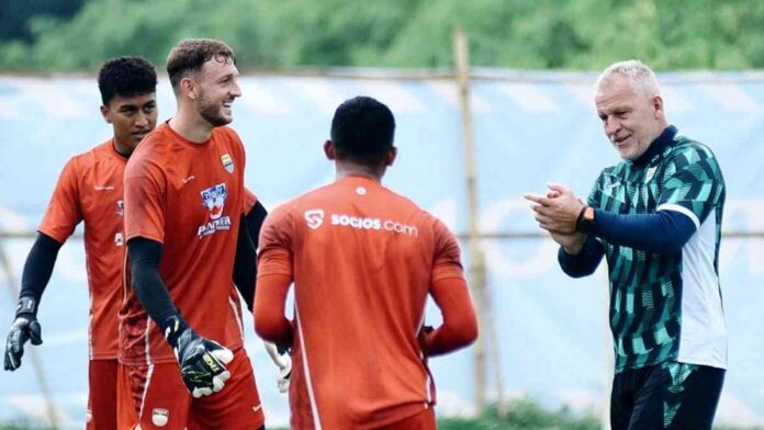 Padat Kompetisi, Persib Targetkan Gelar Juara Super League dan AFC Champions League Two