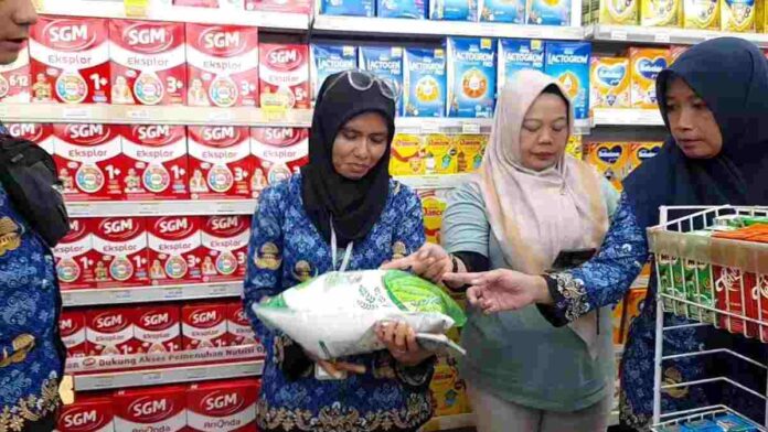 Petugas Gabungan di Kota Banjar Datangi Minimarket, Cek Dugaan Beras Oplosan dengan Kemasan Tertentu