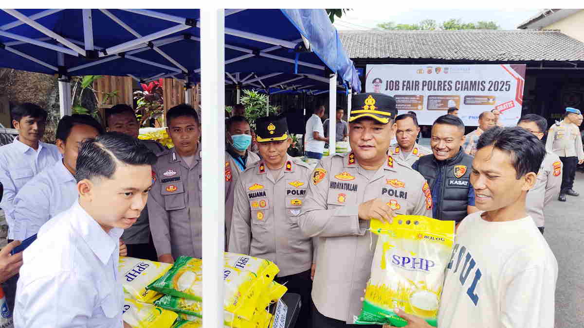 Gerakan Pangan Terjangkau Polres Ciamis, Sebagai Bukti Komitmen untuk Membantu Masyarakat Gerakan Pangan Terjangkau Polres Ciamis, Sebagai Bukti Komitmen untuk Membantu Masyarakat